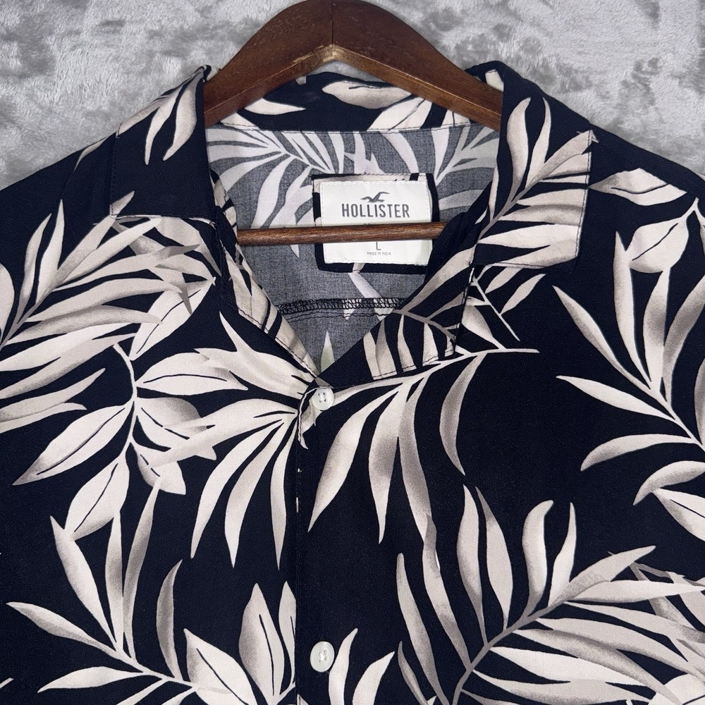Hollister Mens Large Tropical Leaf Print Short Sleeve Viscose Button Up Shirt